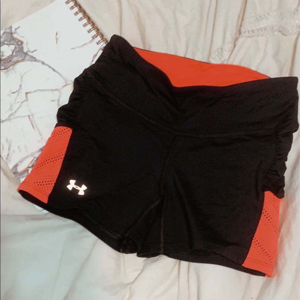 Under Armor spandex shorts!!